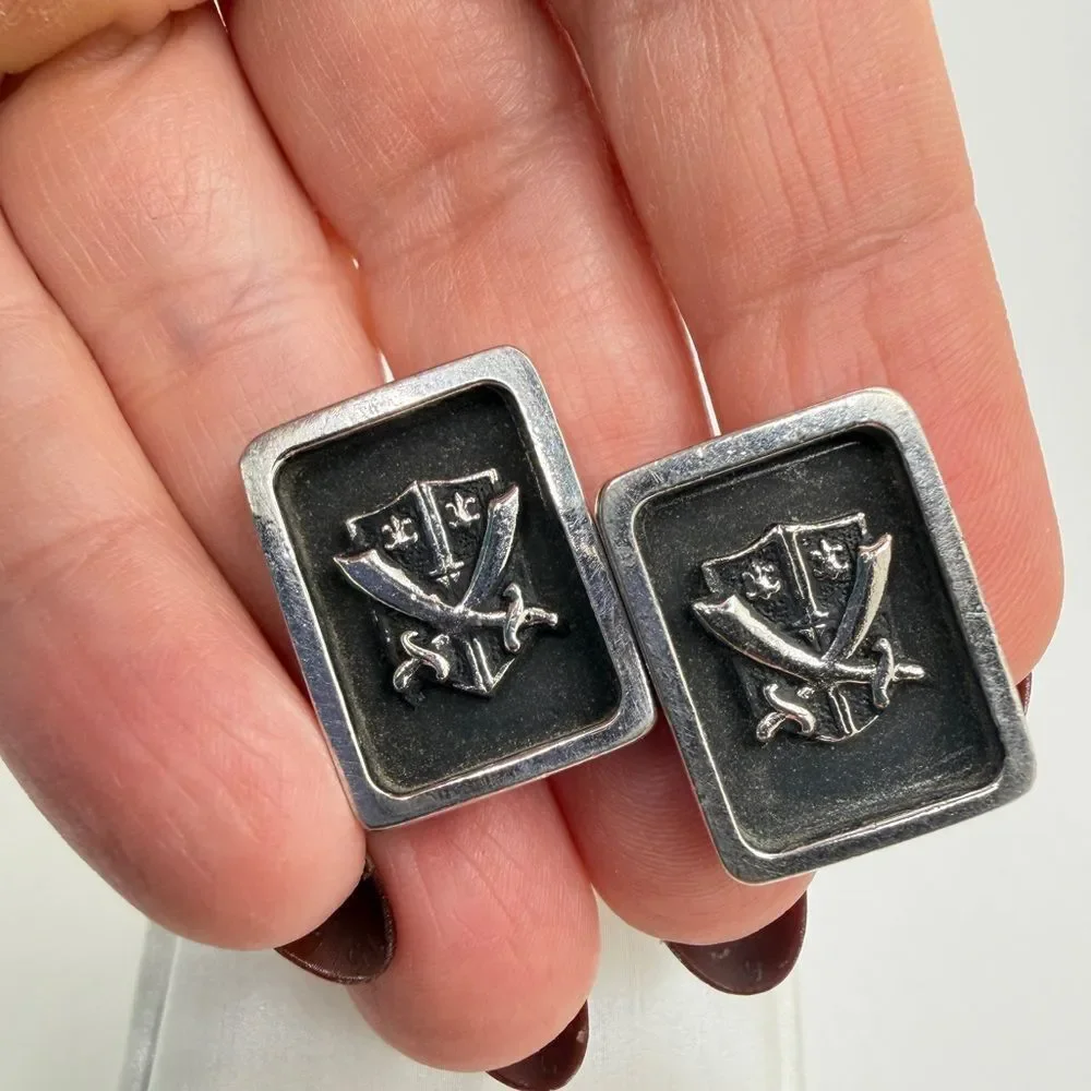 Men's Silver tone metal Swords‎ and Shield cuff links!